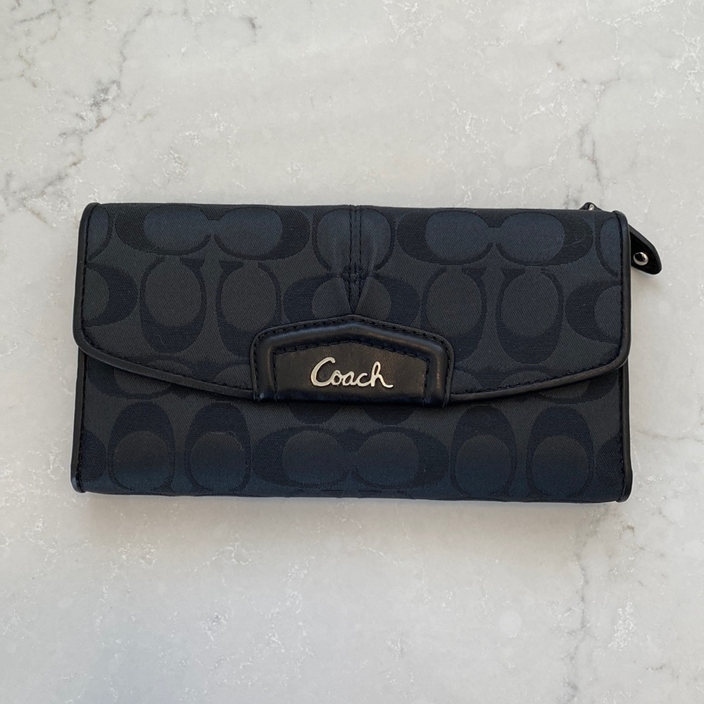 Coach wallet never used!